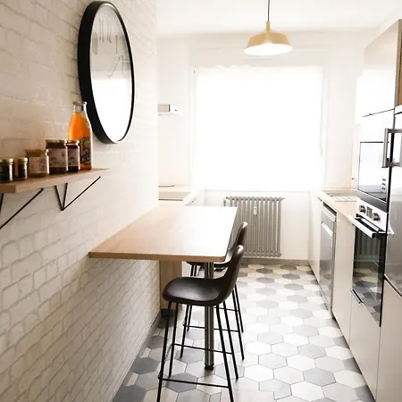 公寓 Le Chambord 拉瓦勒